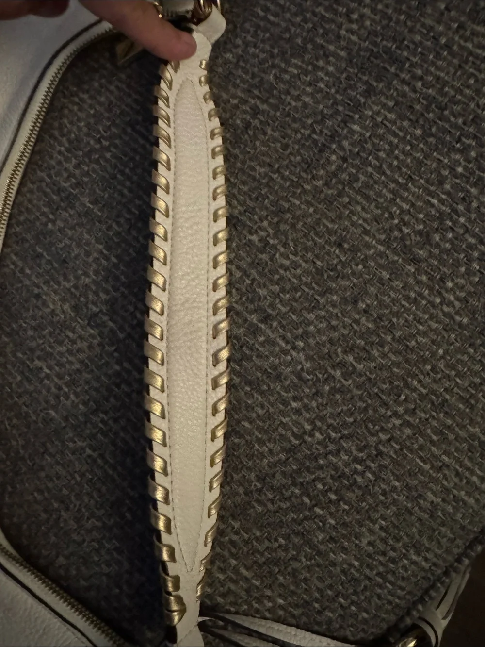 Michael Kors Lauryn Large Pebbled Leather Hobo Shoulder Bag Ivory Cream Tassel